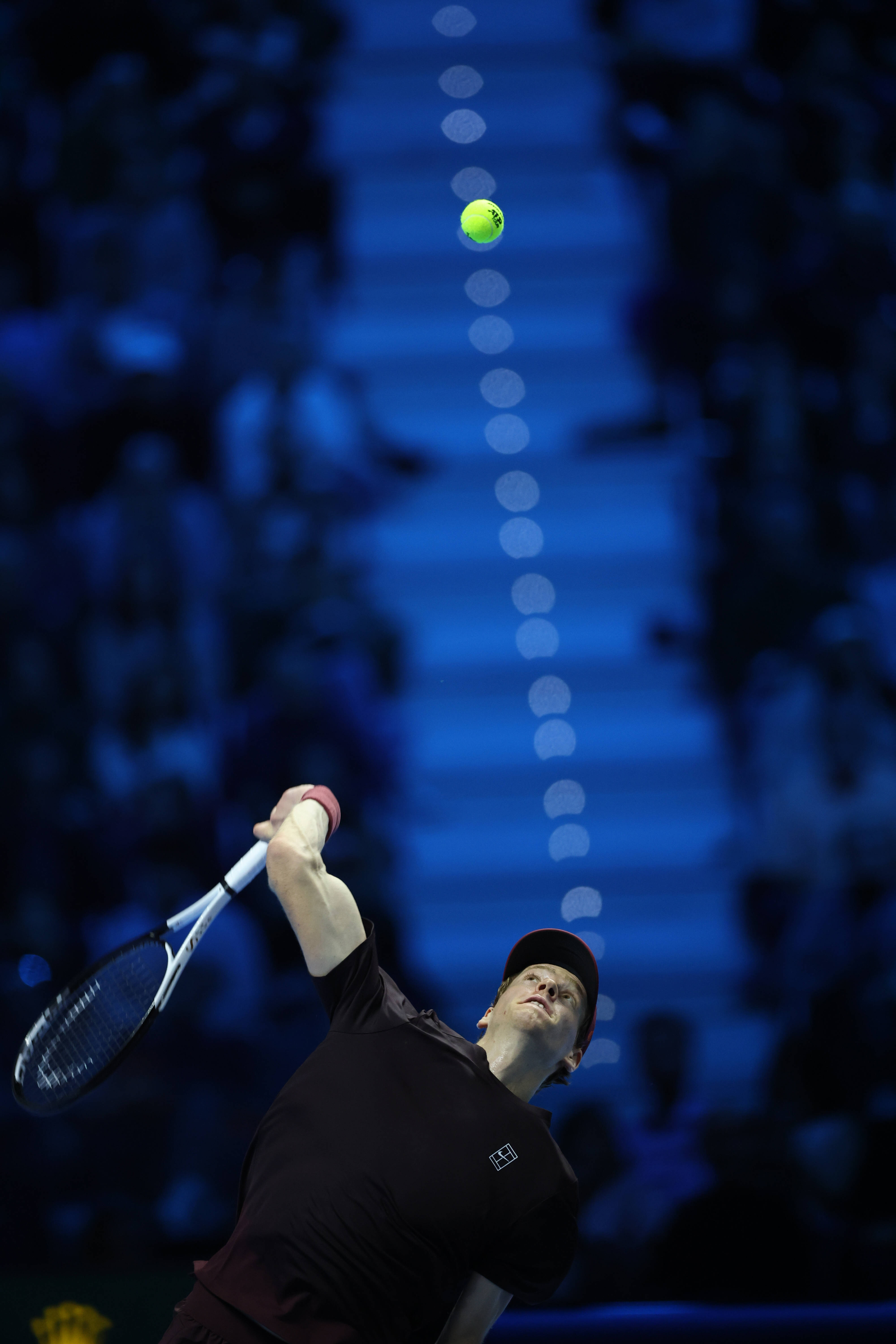 （体育）网球——ATP年终总决赛半决赛：辛纳胜德米纳尔